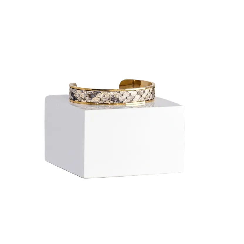 DiamondBack Rattlesnake Signature Cuff