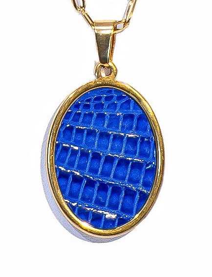 Sapphire Lizard Oval Signature Pendant